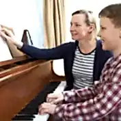 12 Yas Piyano Dersi 1