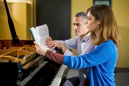 17 Yas Piyano Egitimi 1