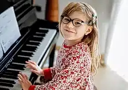 çocuklar için piyano eğitimi