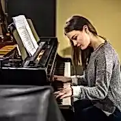 Genc Piyano Egitimi 3